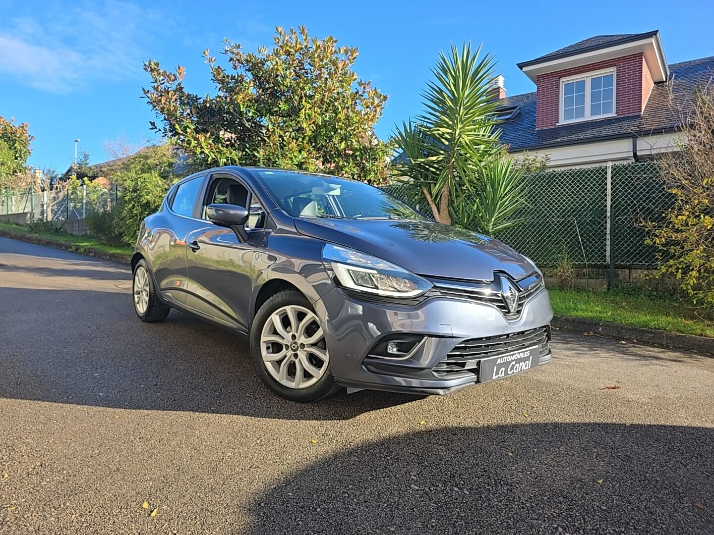 RENAULT Clio TCE LIMITED ENERGY