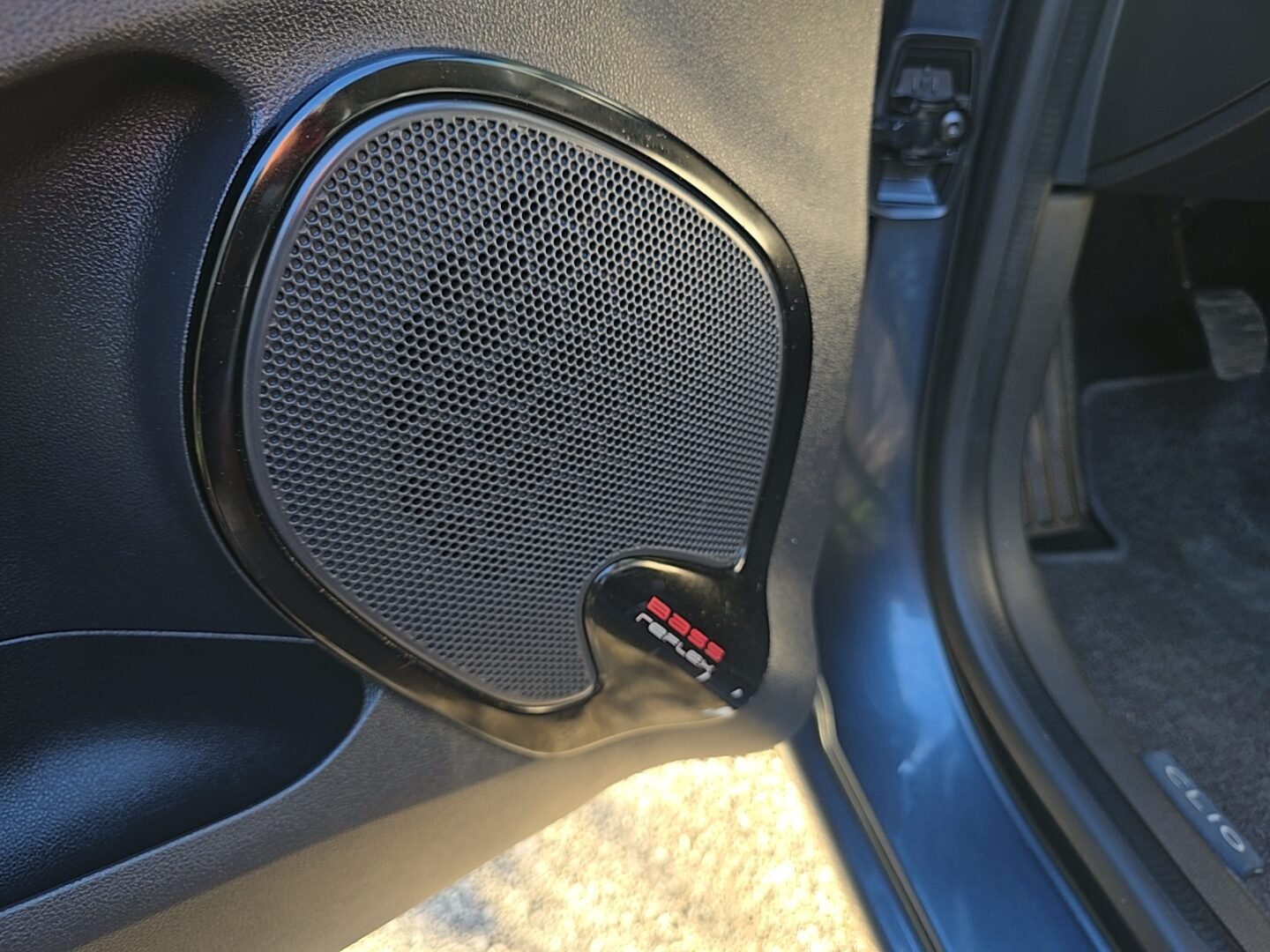 RENAULT Clio TCE LIMITED ENERGY