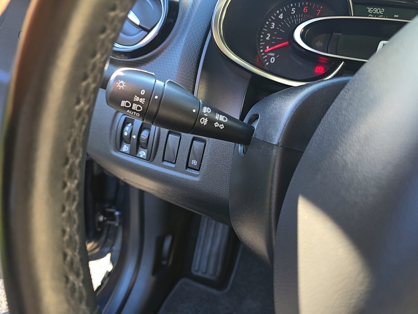 RENAULT Clio TCE LIMITED ENERGY