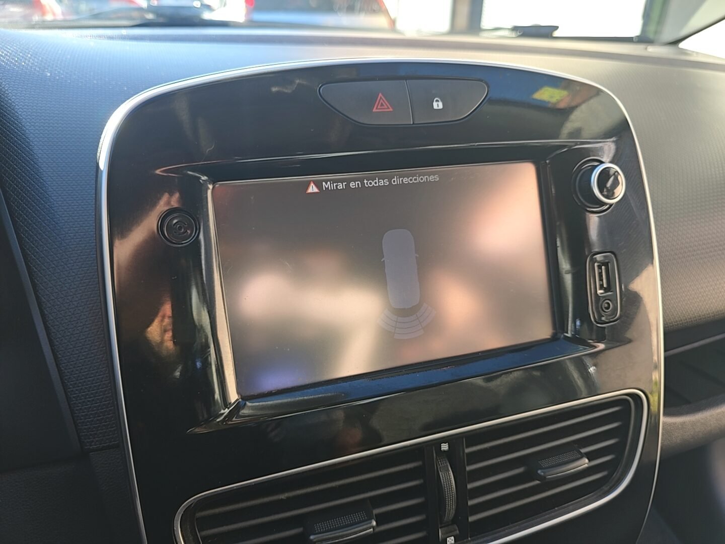 RENAULT Clio TCE LIMITED ENERGY