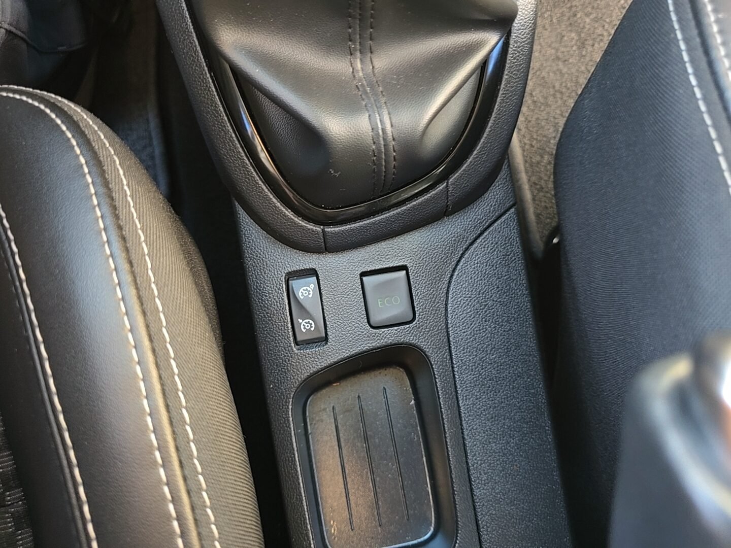 RENAULT Clio TCE LIMITED ENERGY