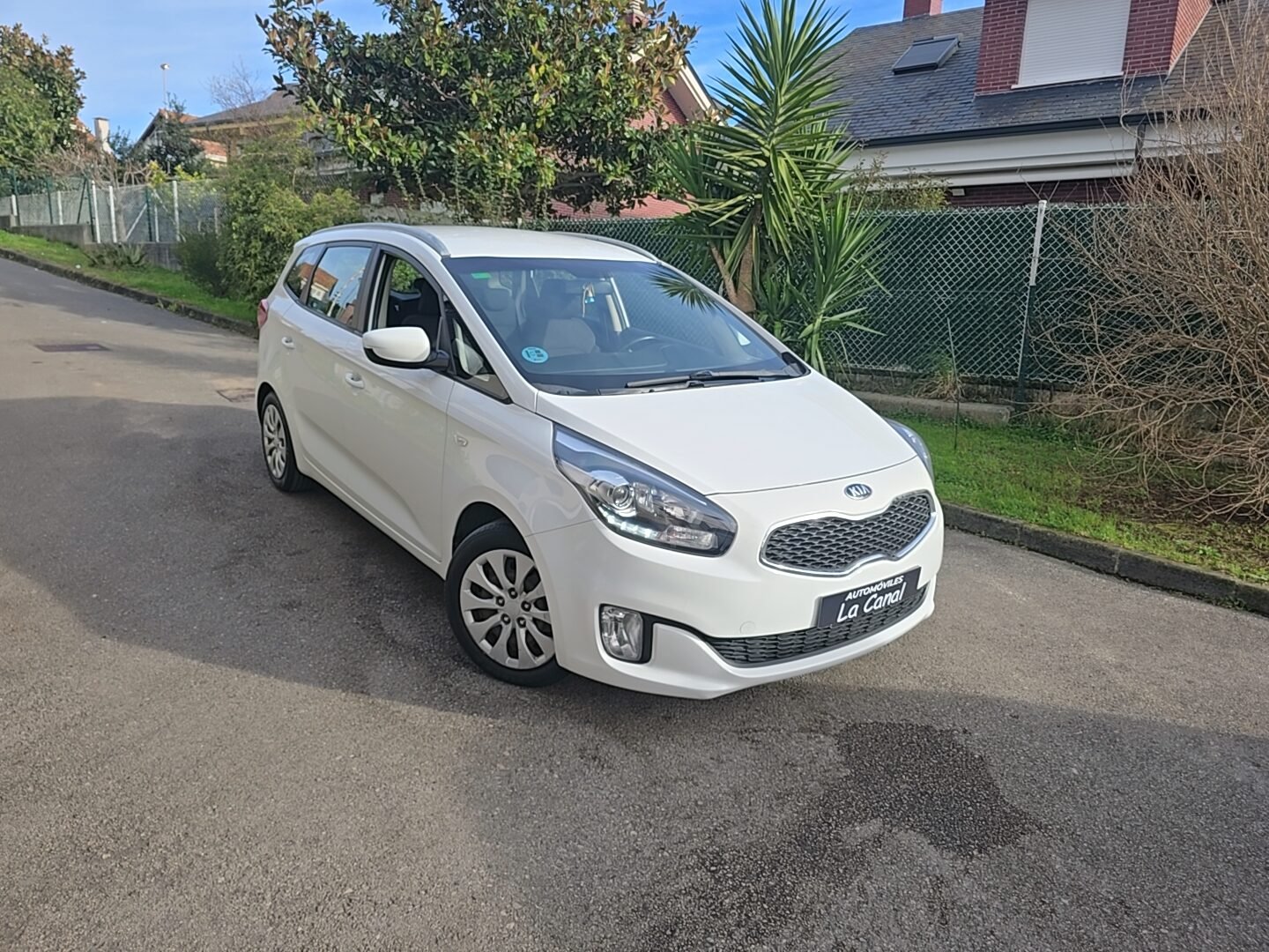 KIA CARENS 1.6GDI CONCEPT