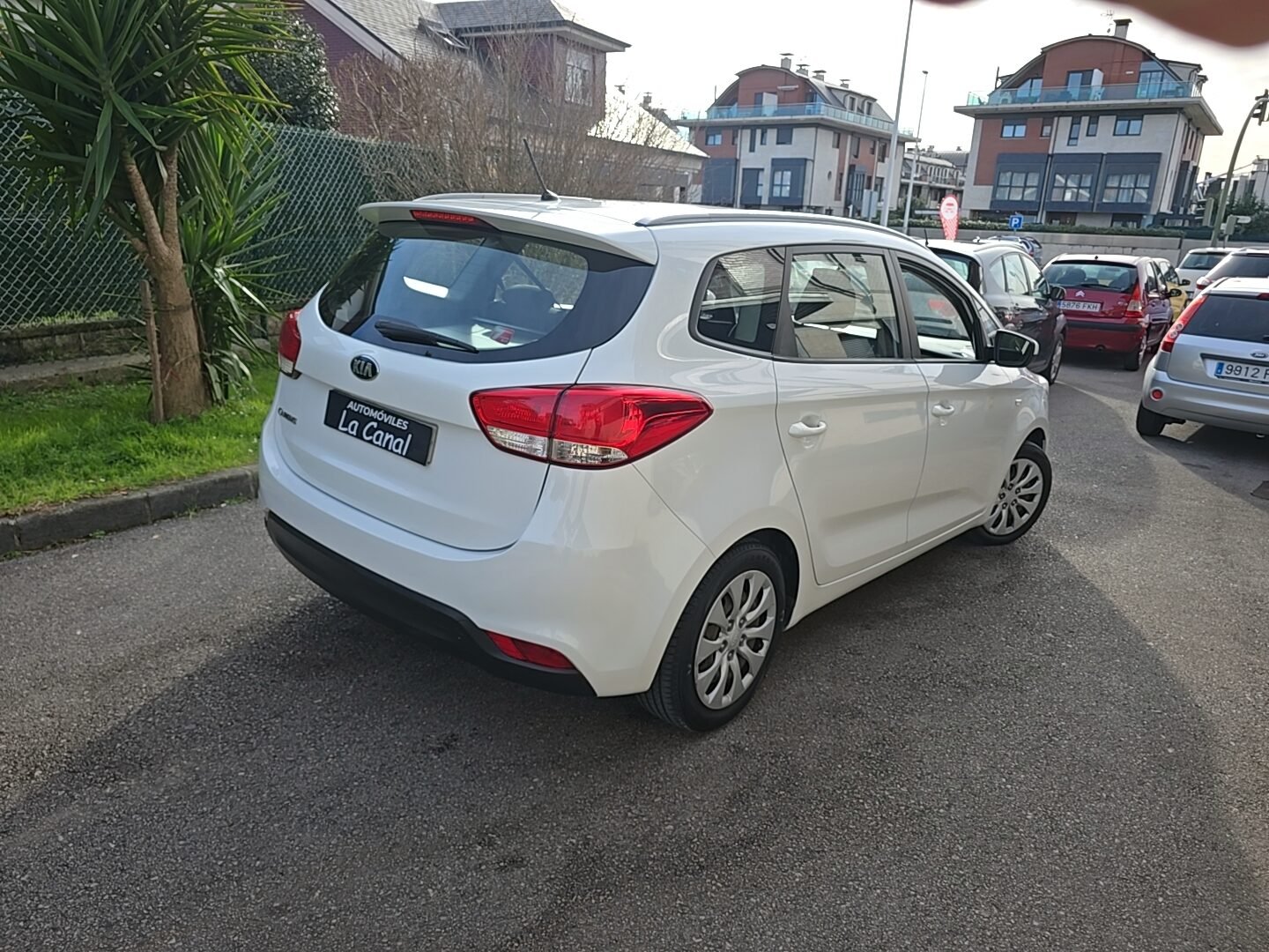 KIA CARENS 1.6GDI CONCEPT