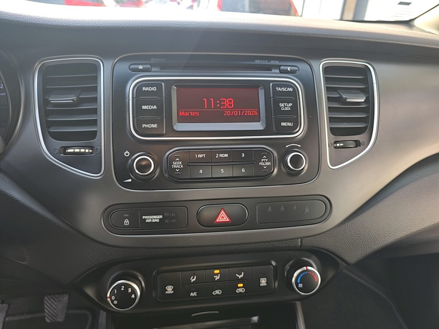 KIA CARENS 1.6GDI CONCEPT