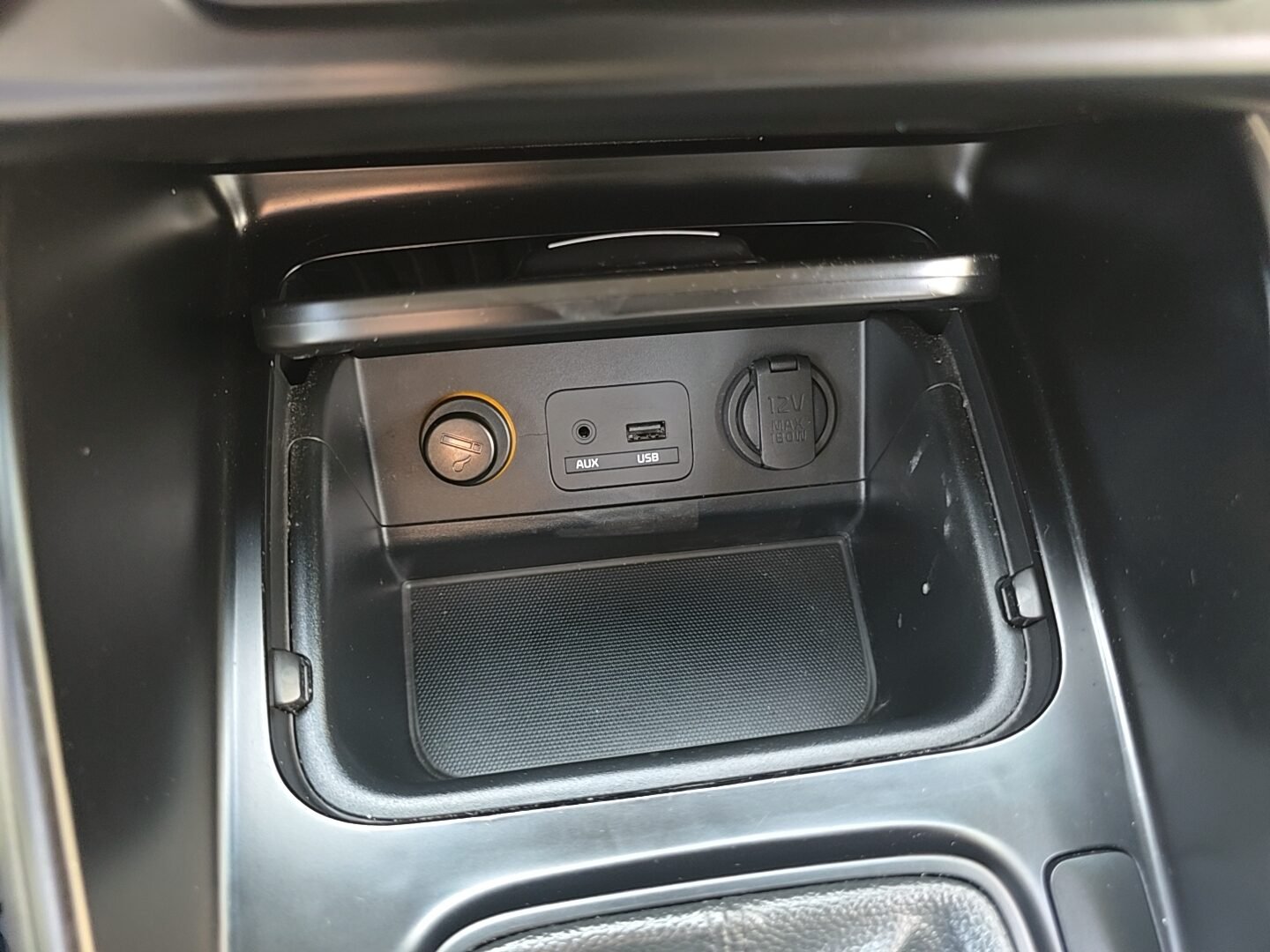 KIA CARENS 1.6GDI CONCEPT