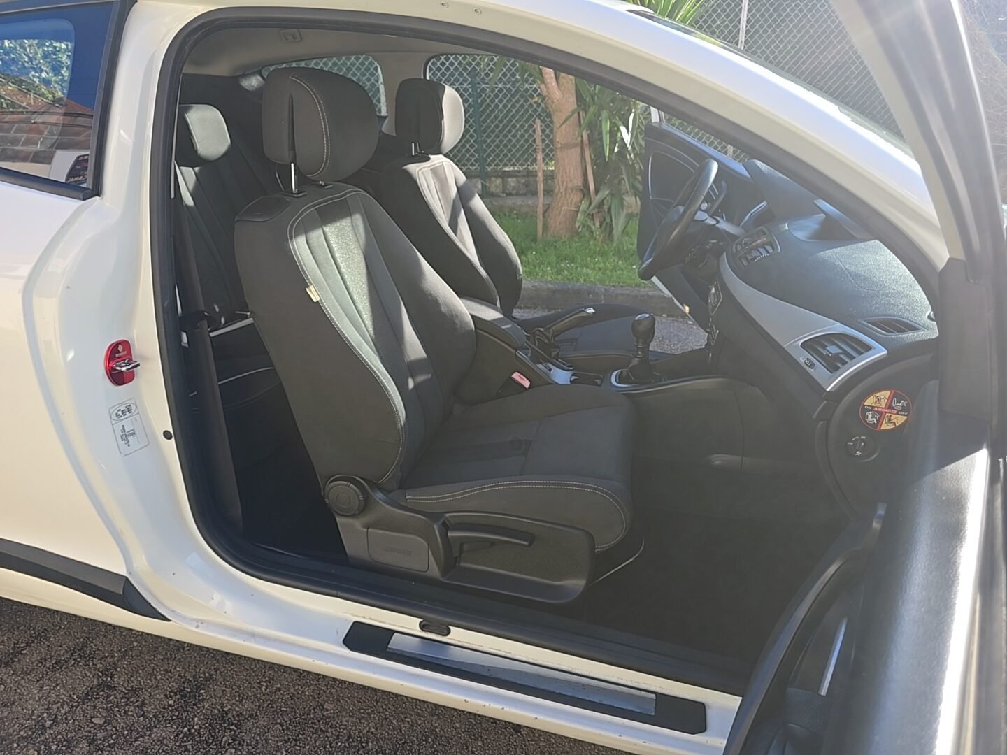 RENAULT Megane COUPE 1.6I 16V DYNAMIQUE