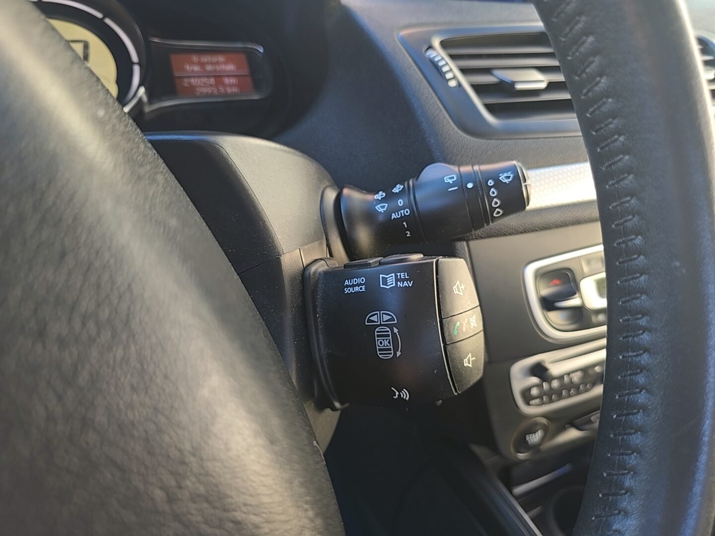 RENAULT Megane COUPE 1.6I 16V DYNAMIQUE