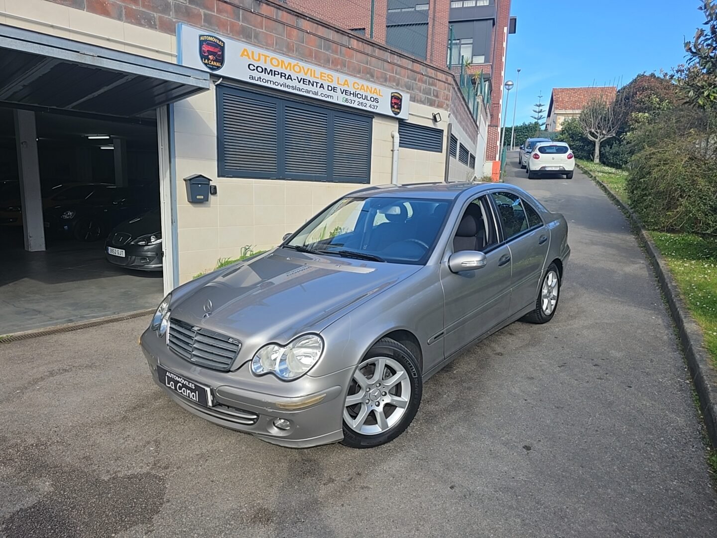 MERCEDES-BENZ C200 2.2CDI CLASSIC