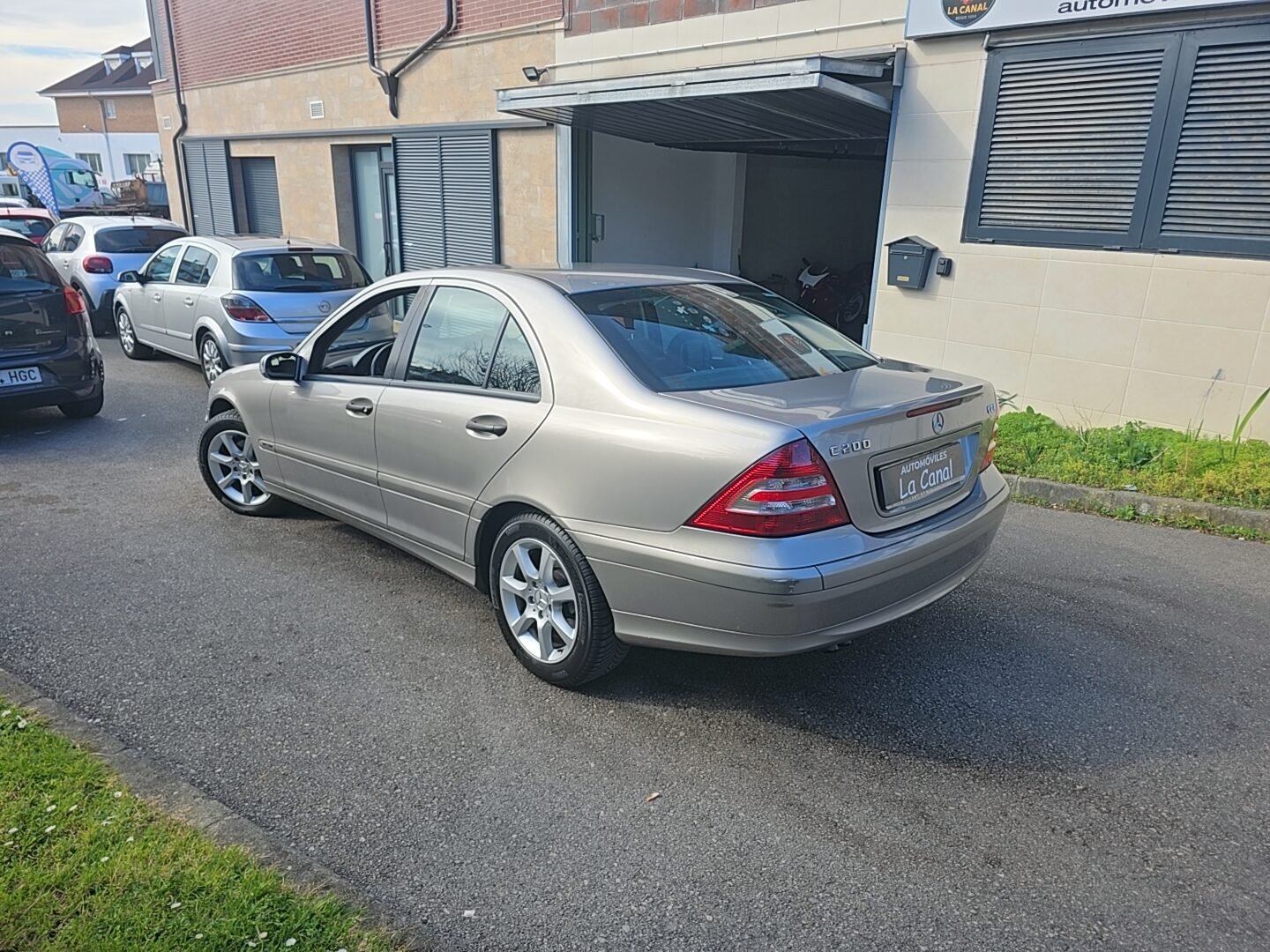 MERCEDES-BENZ C200 2.2CDI CLASSIC