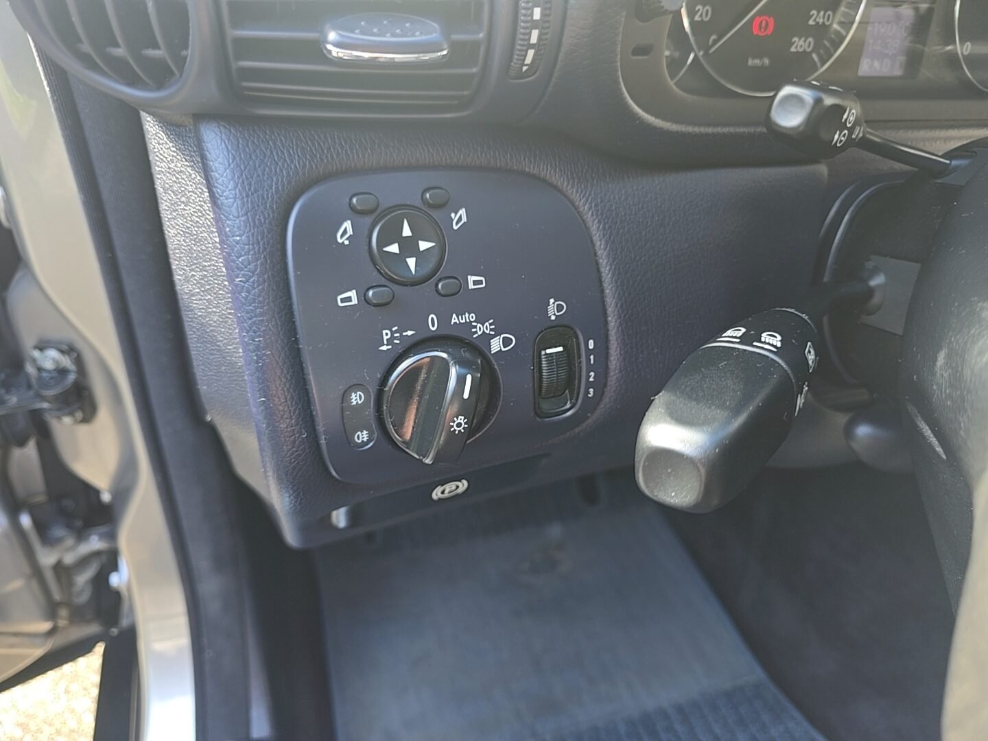 MERCEDES-BENZ C200 2.2CDI CLASSIC