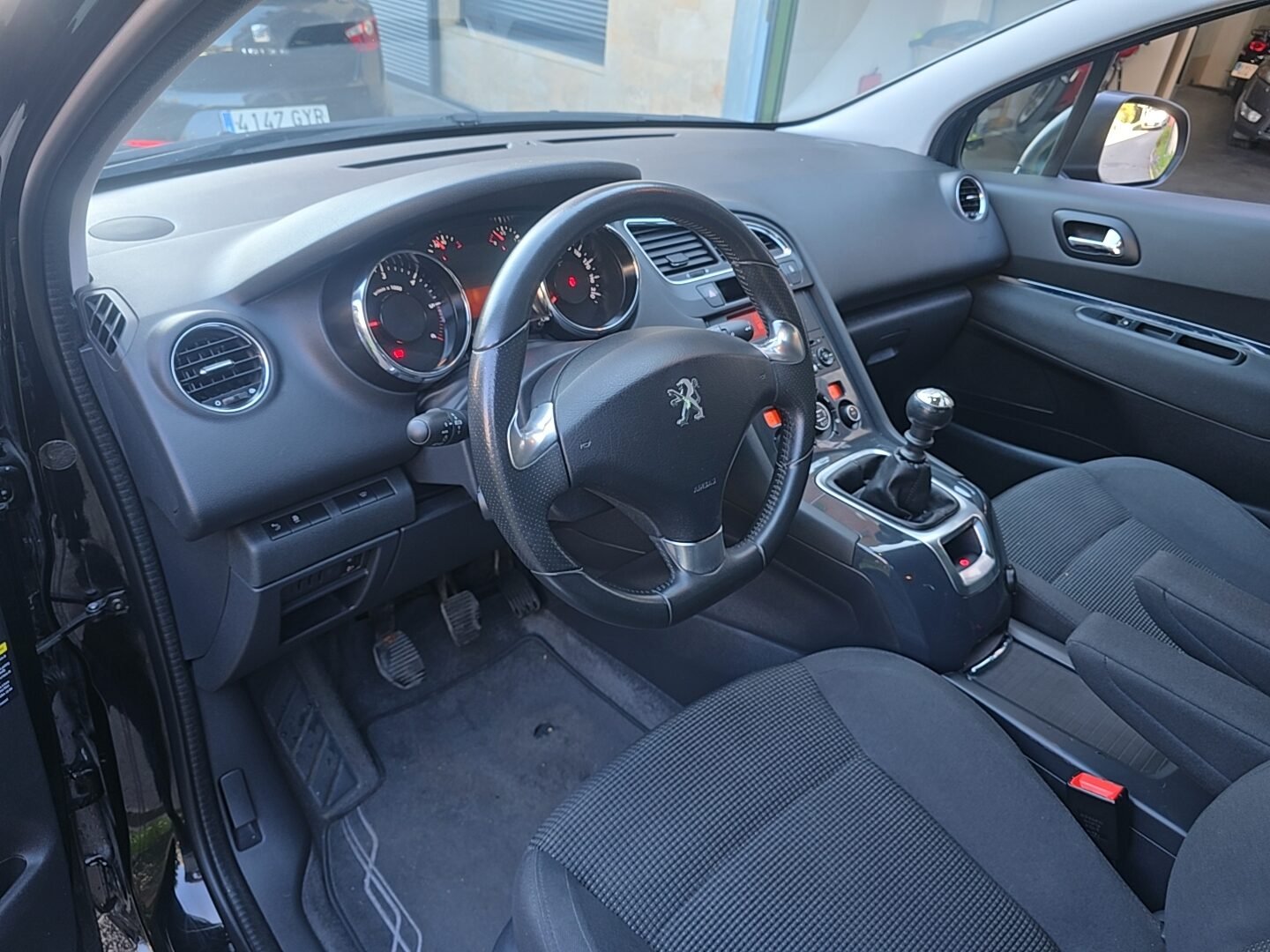 PEUGEOT 1.6BlueHDI STYLE 