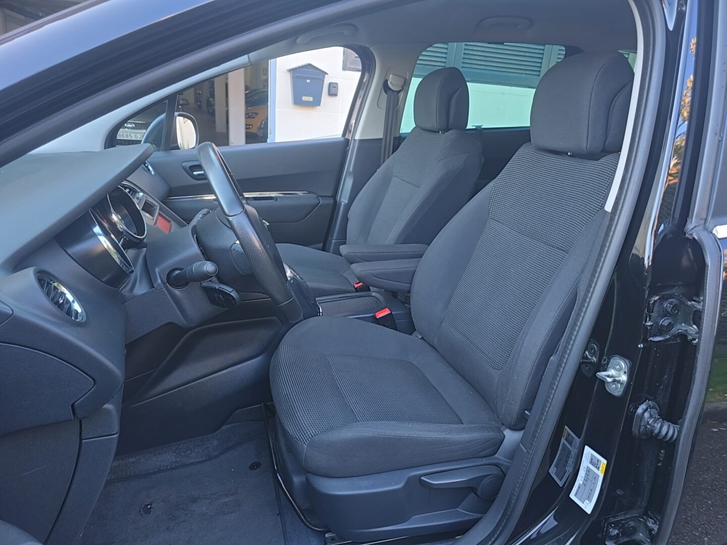 PEUGEOT 1.6BlueHDI STYLE 