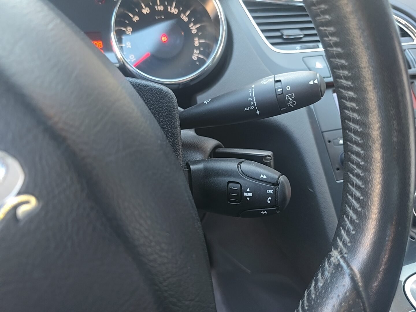 PEUGEOT 1.6BlueHDI STYLE 