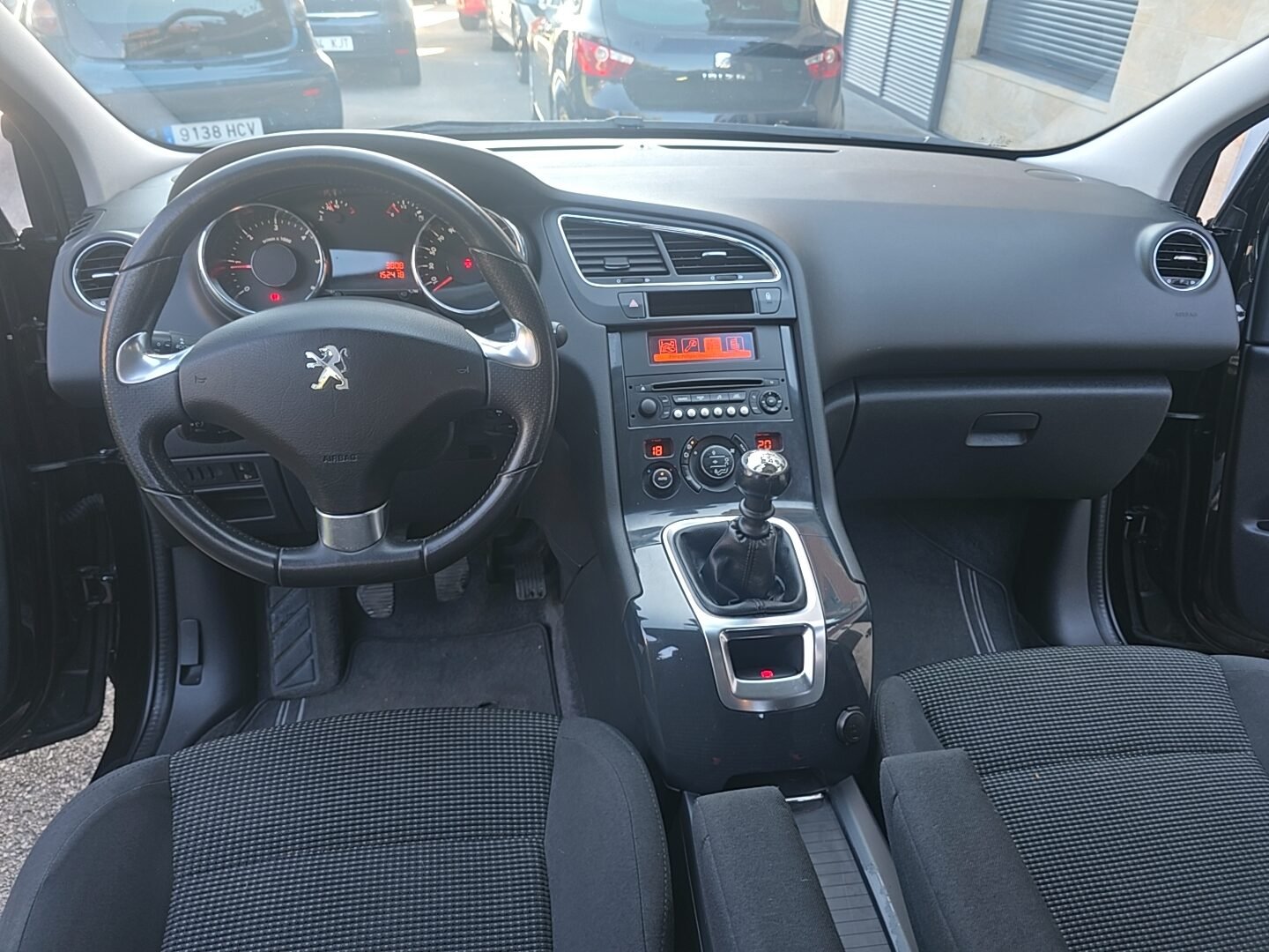 PEUGEOT 1.6BlueHDI STYLE 