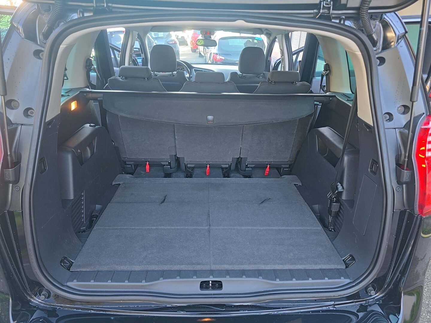 PEUGEOT 1.6BlueHDI STYLE 