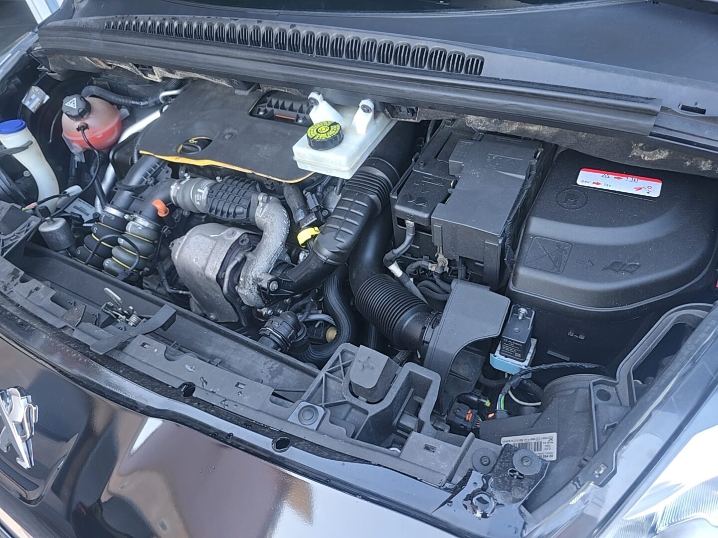 PEUGEOT 1.6BlueHDI STYLE 