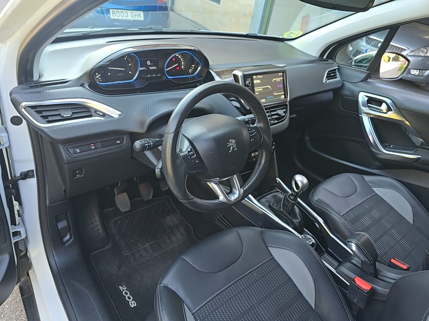 PEUGEOT 2008 1.6eHDI ALLURE