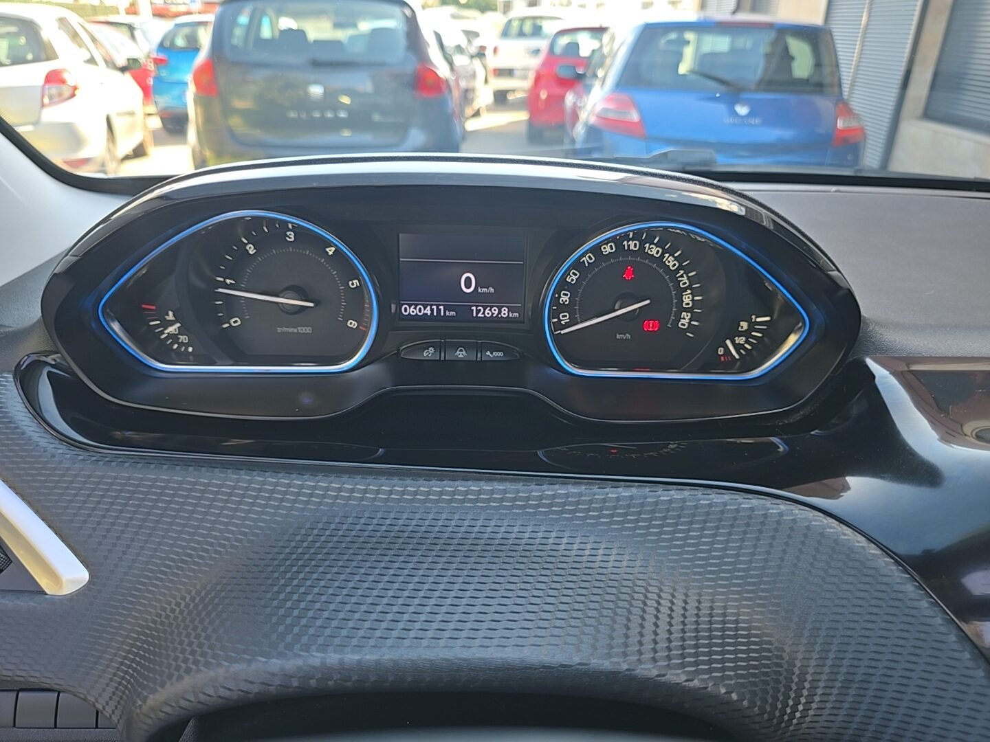 PEUGEOT 2008 1.6eHDI ALLURE