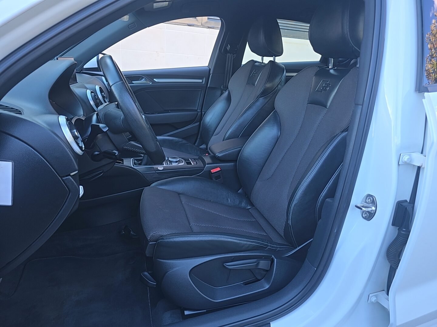 AUDI A3 LIMOUSIN 2.0TDI S-LINE