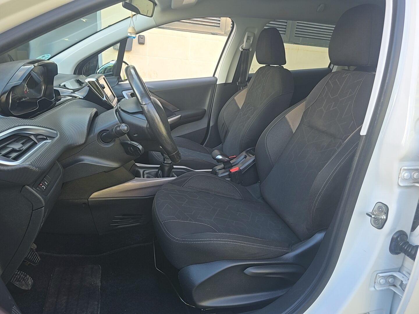 PEUGEOT 2008 1.6HDI STYLE