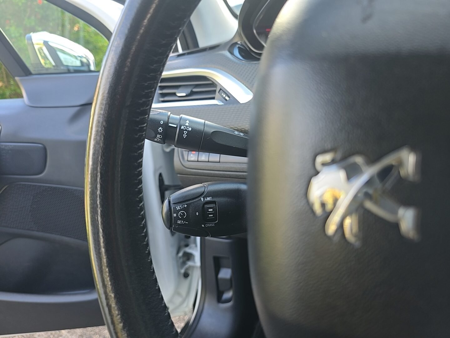 PEUGEOT 2008 1.6HDI STYLE