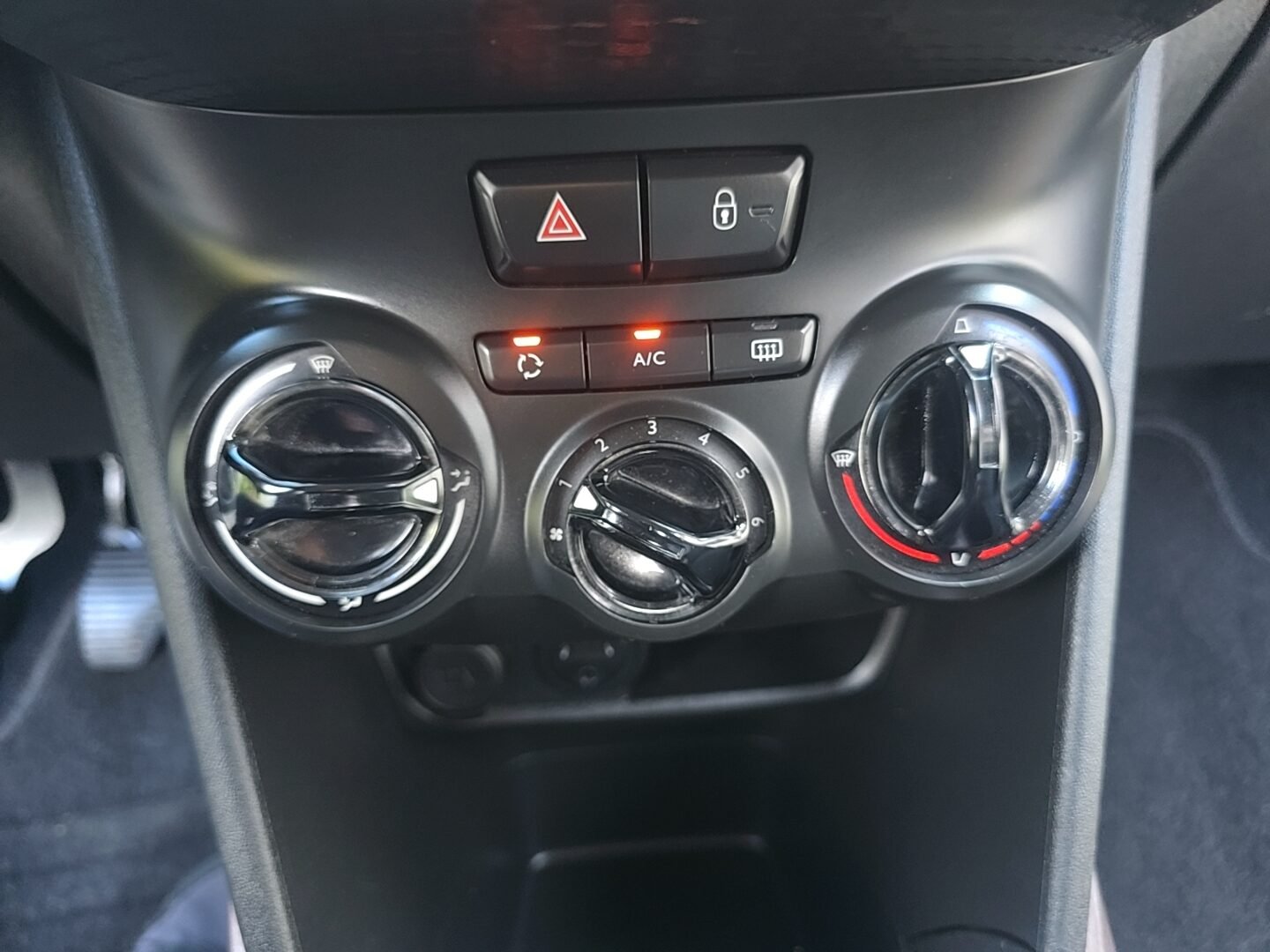 PEUGEOT 2008 1.6HDI STYLE