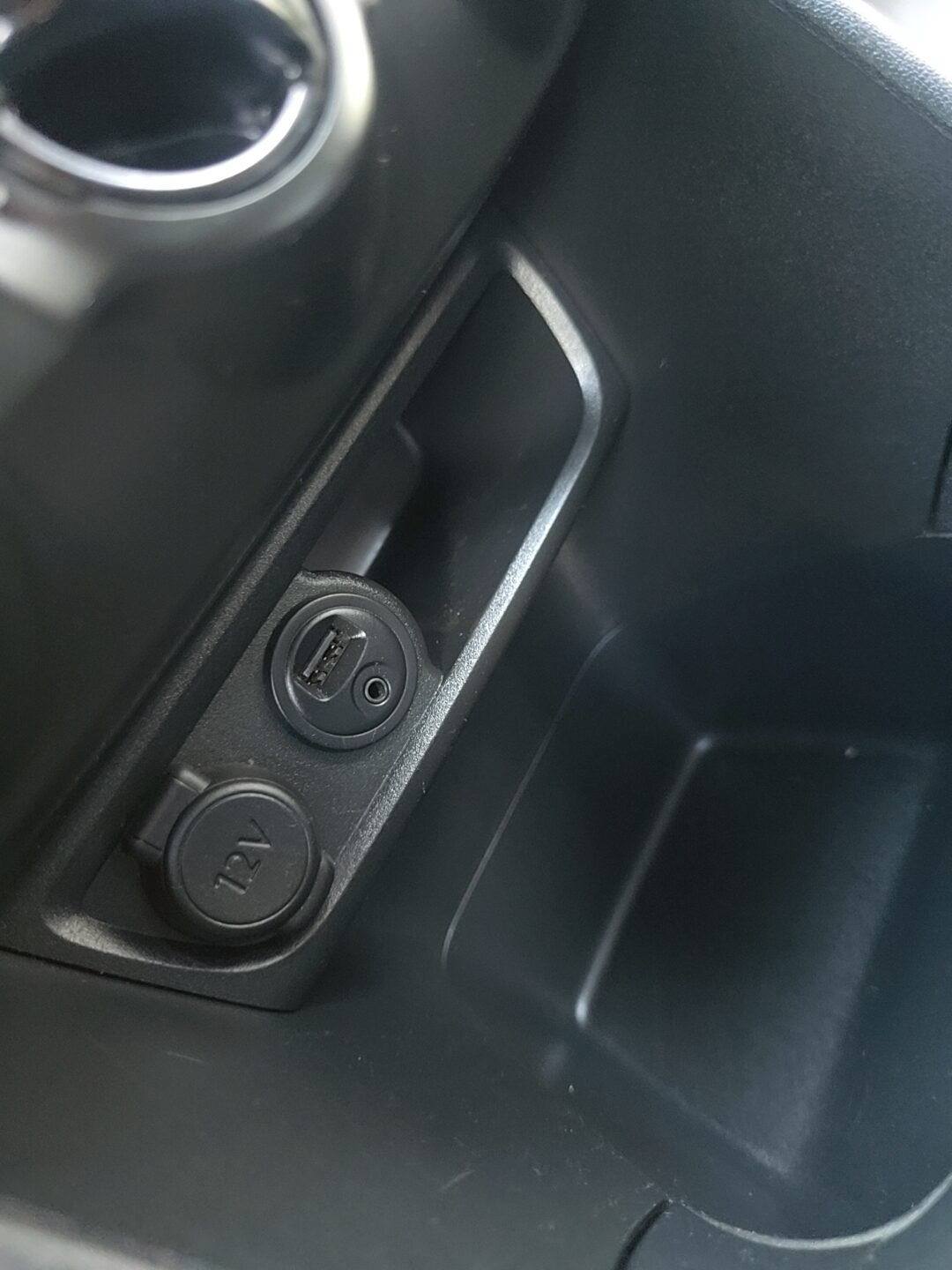 PEUGEOT 2008 1.6HDI STYLE