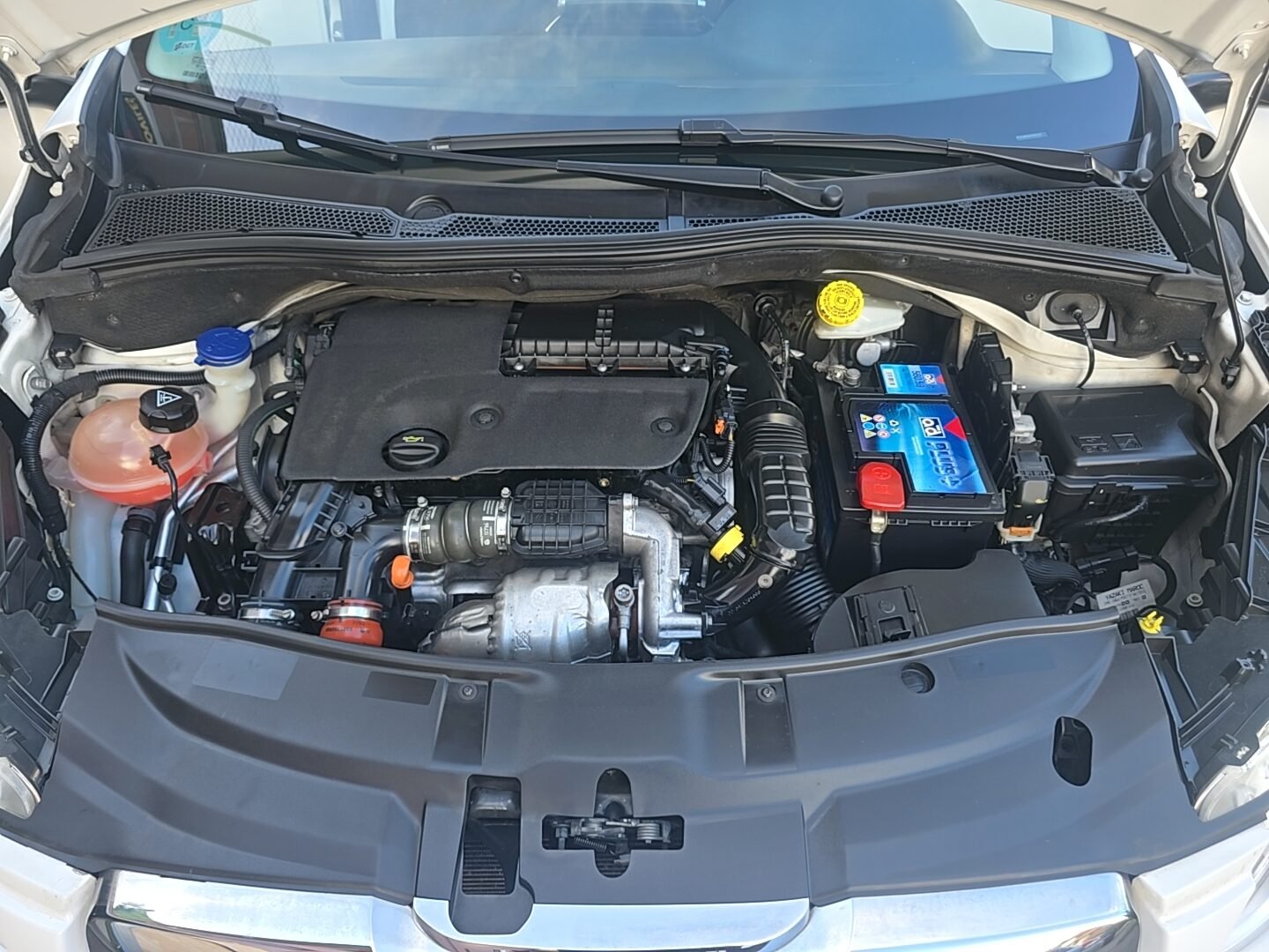 PEUGEOT 2008 1.6HDI STYLE