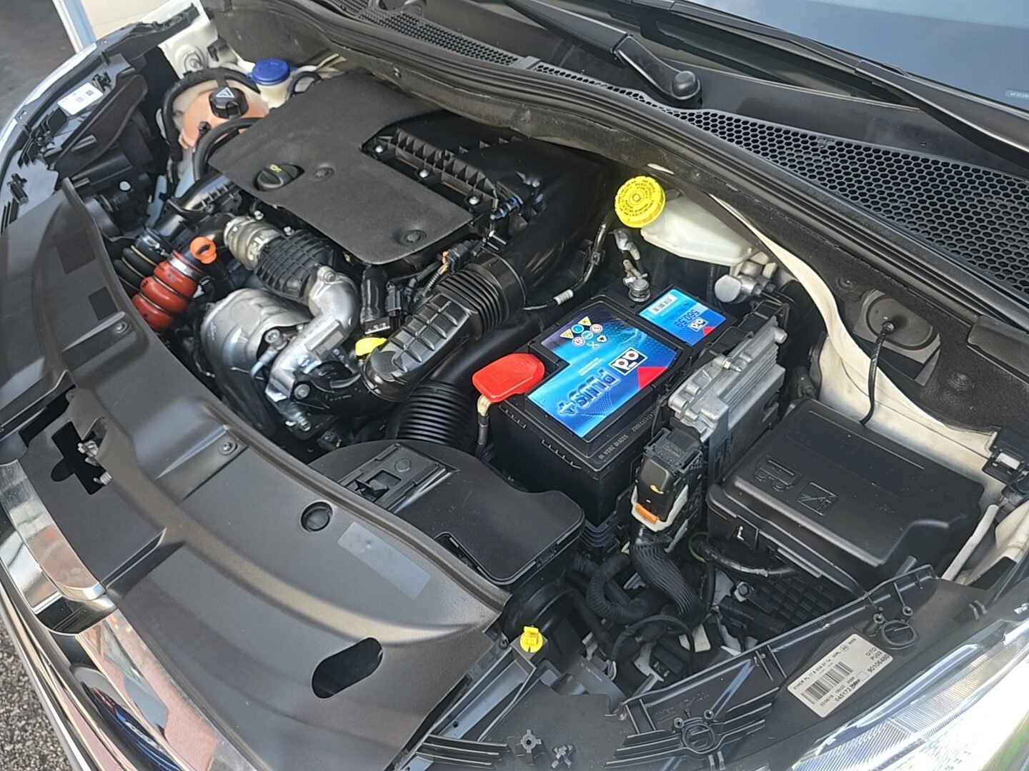 PEUGEOT 2008 1.6HDI STYLE