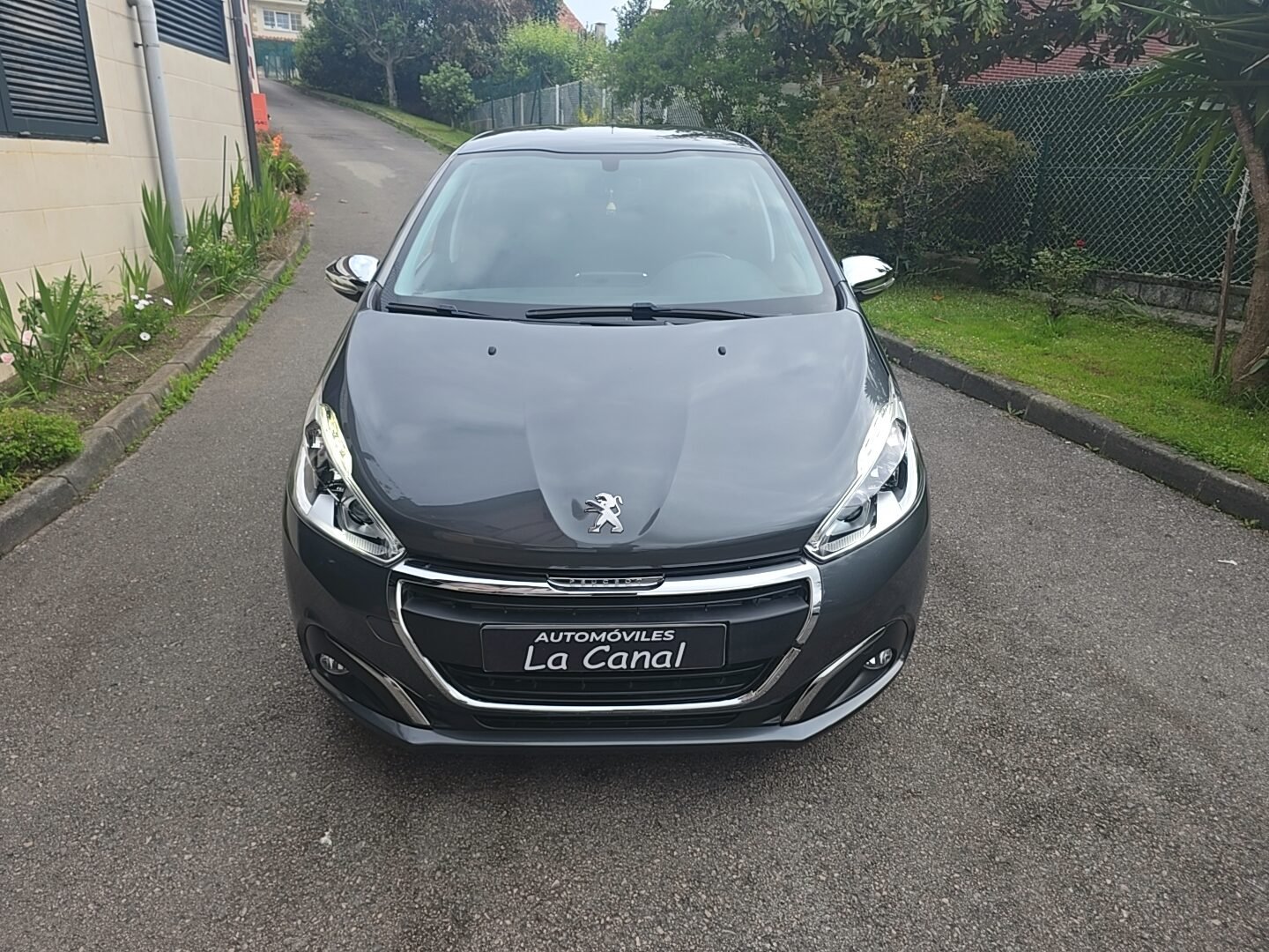PEUGEOT 208 1.6HDI STYLE