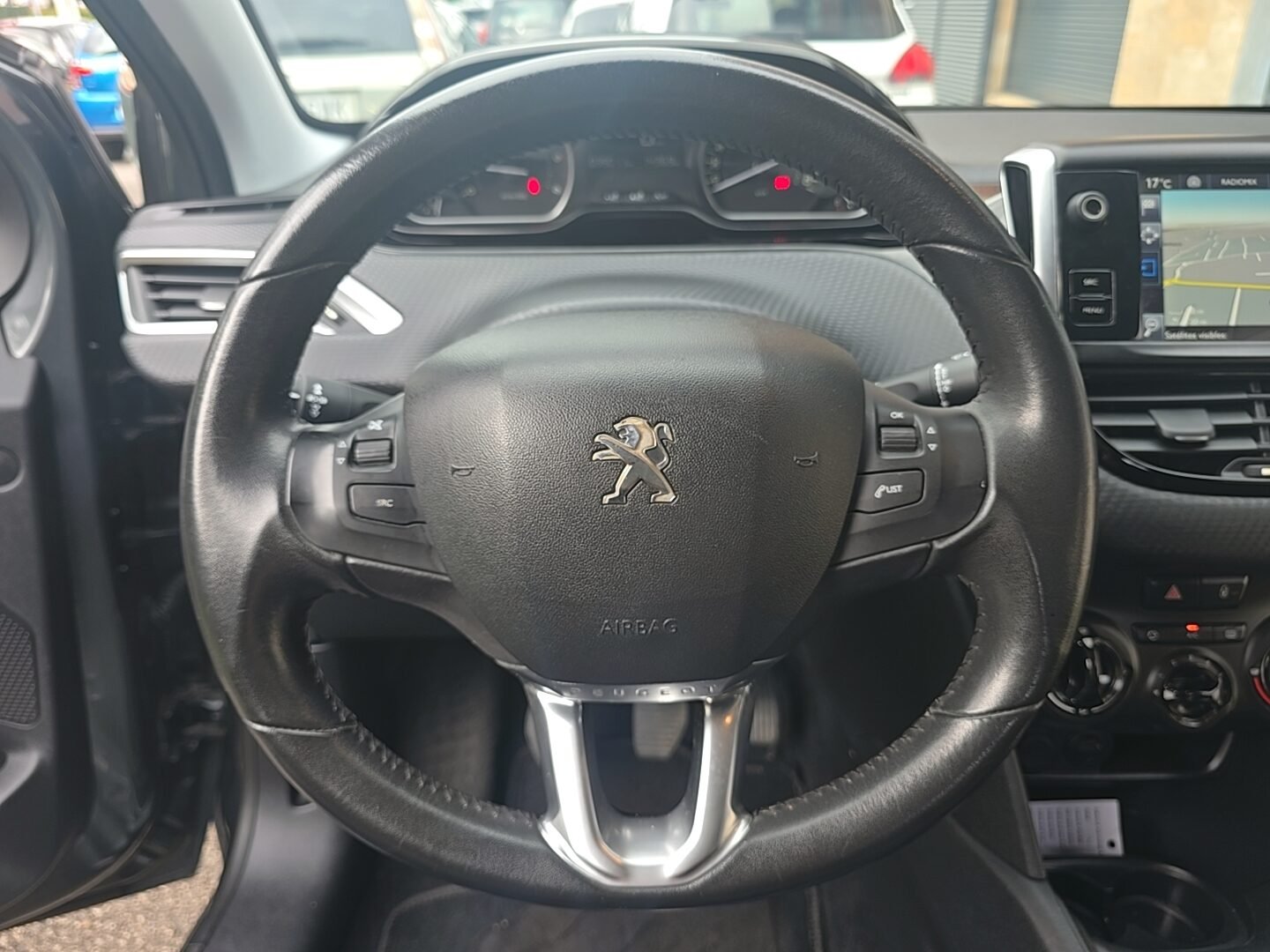 PEUGEOT 208 1.6HDI STYLE