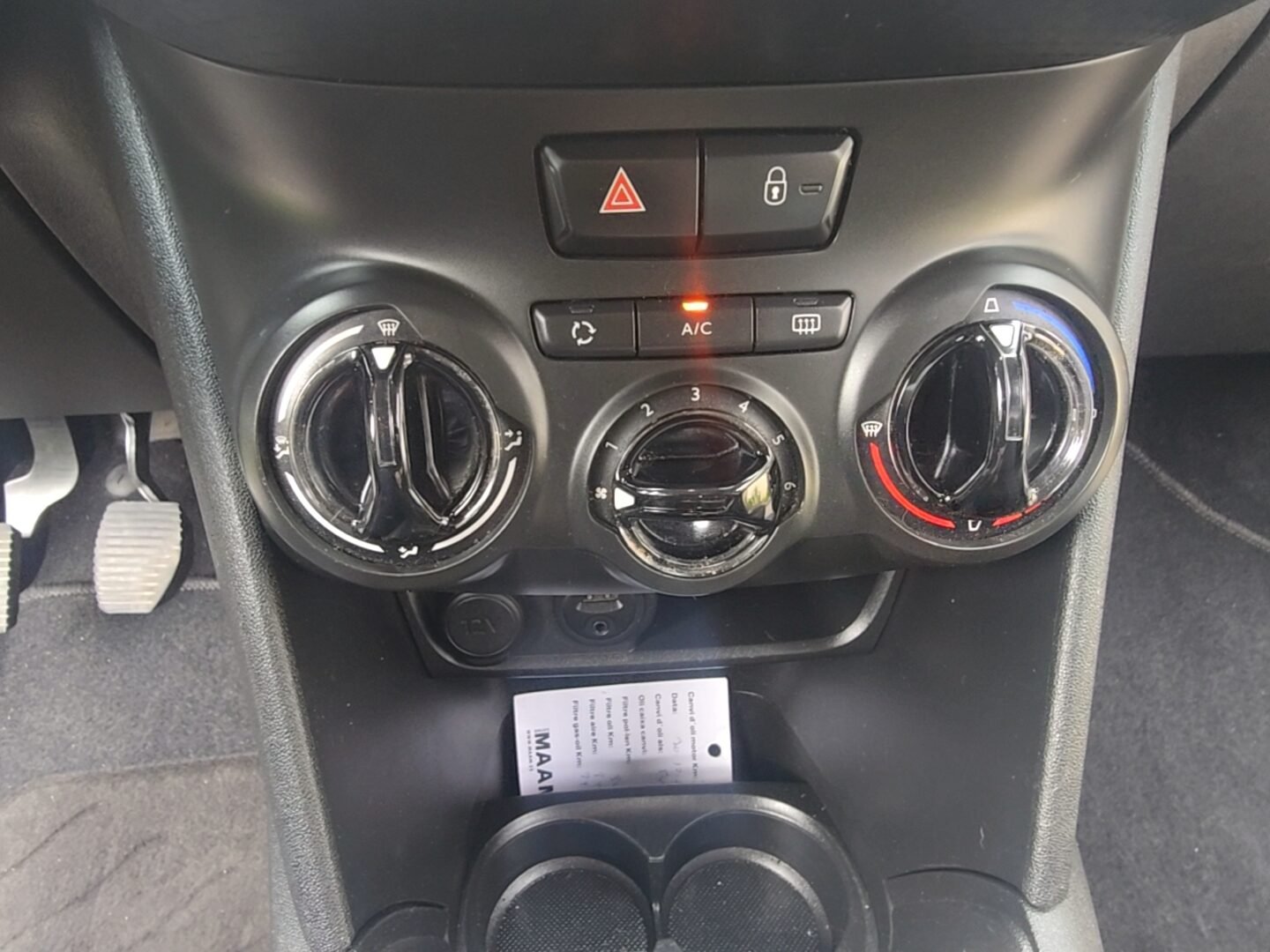 PEUGEOT 208 1.6HDI STYLE