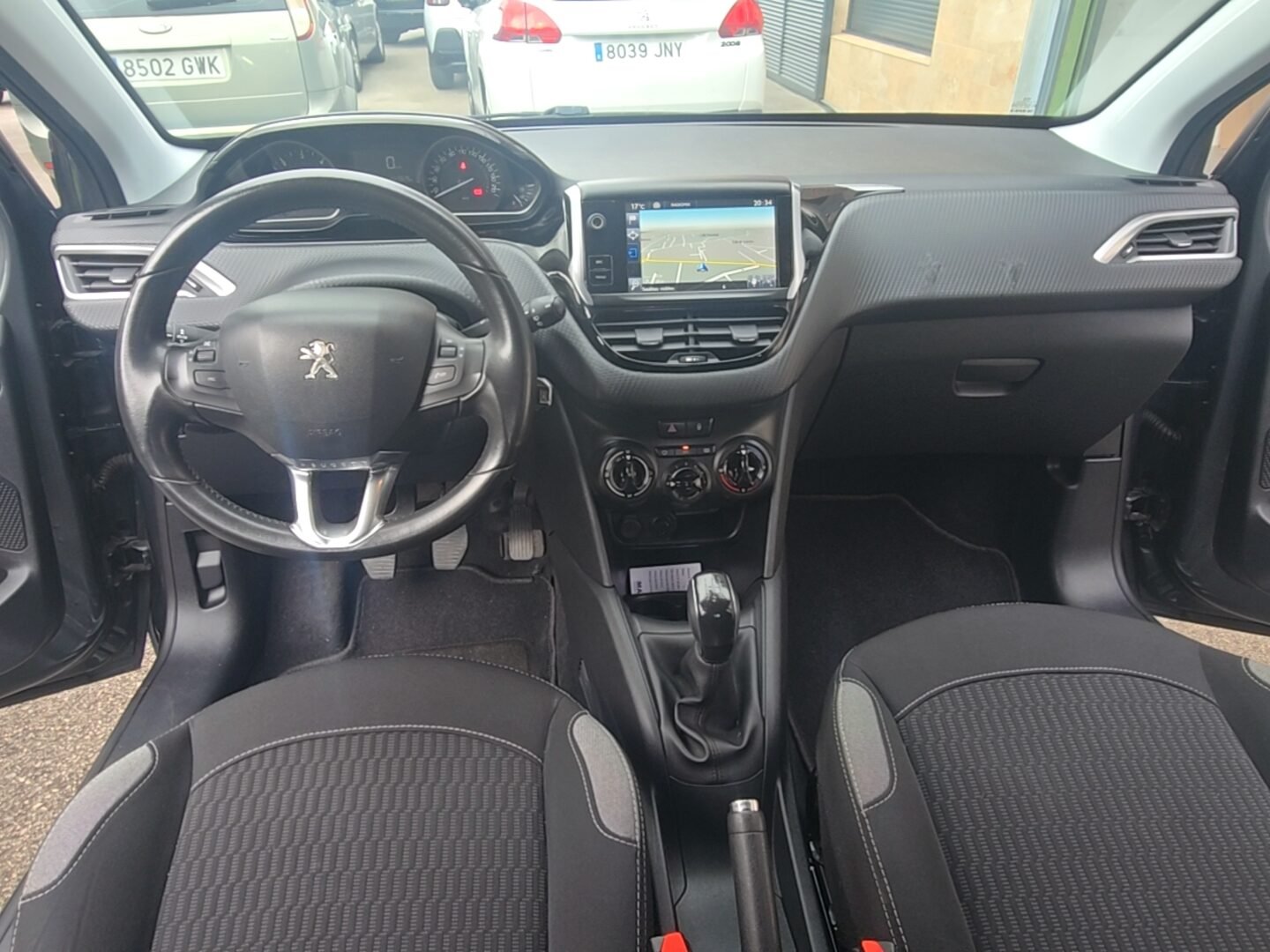 PEUGEOT 208 1.6HDI STYLE