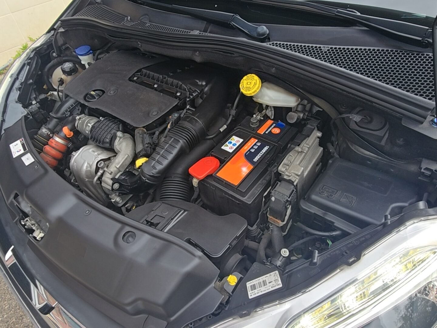 PEUGEOT 208 1.6HDI STYLE