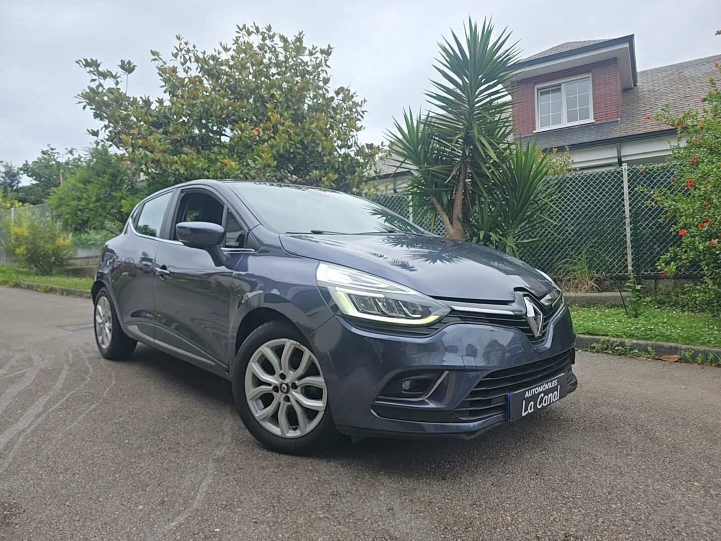 RENAULT Clio TCE LIMITED ENERGY