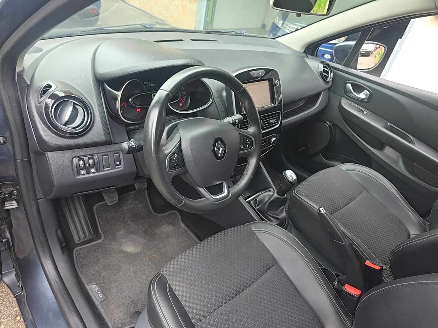 RENAULT Clio TCE LIMITED ENERGY