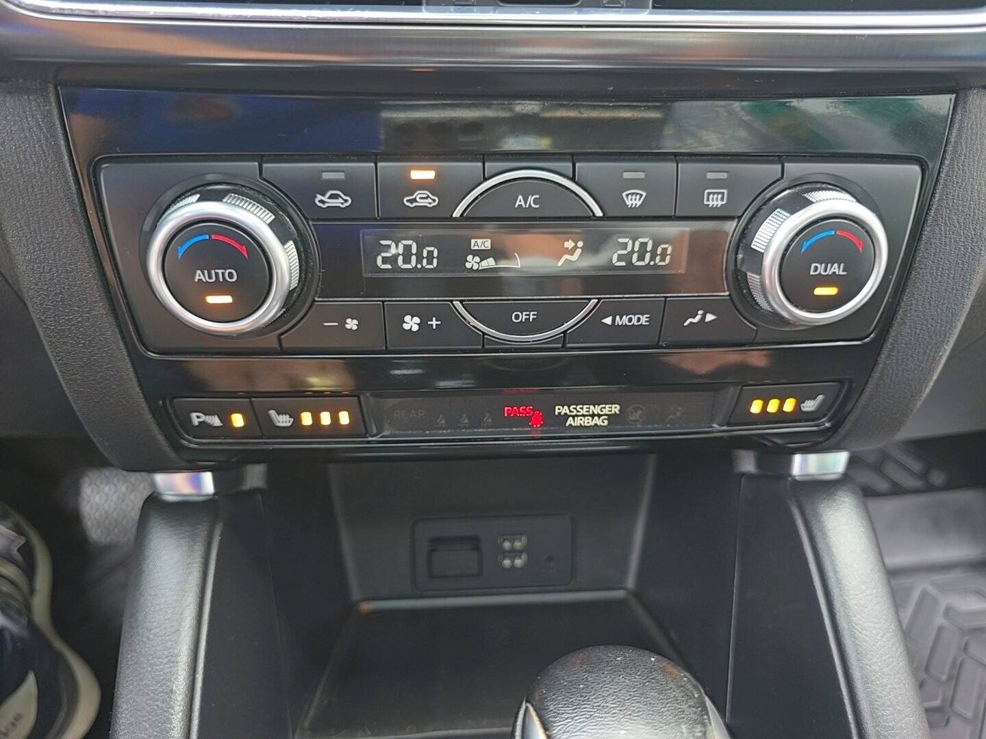 MAZDA CX5 2.2D LUXURI PREMIUM 4WD