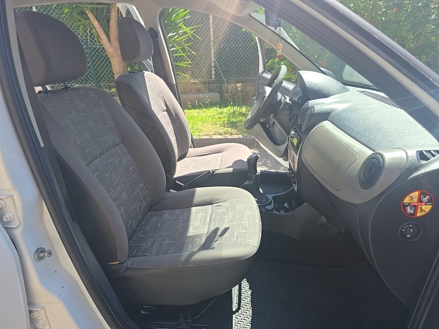 DACIA SANDERO 1.2I 16V BASE