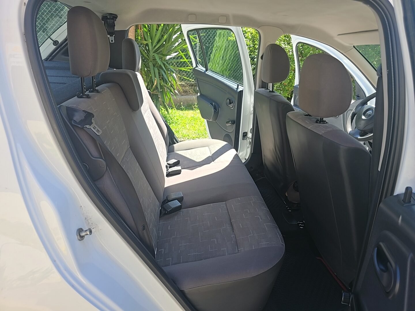 DACIA SANDERO 1.2I 16V BASE