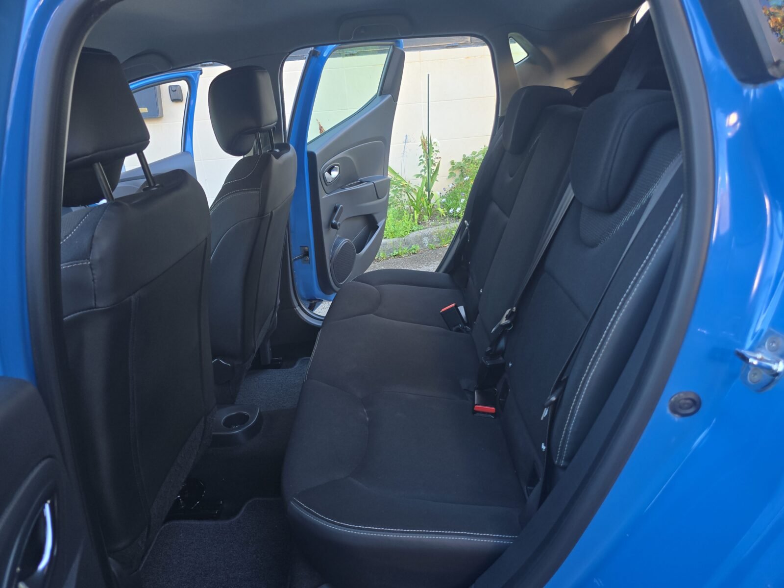 RENAULT Clio 1.2I AUTHENTIQUE