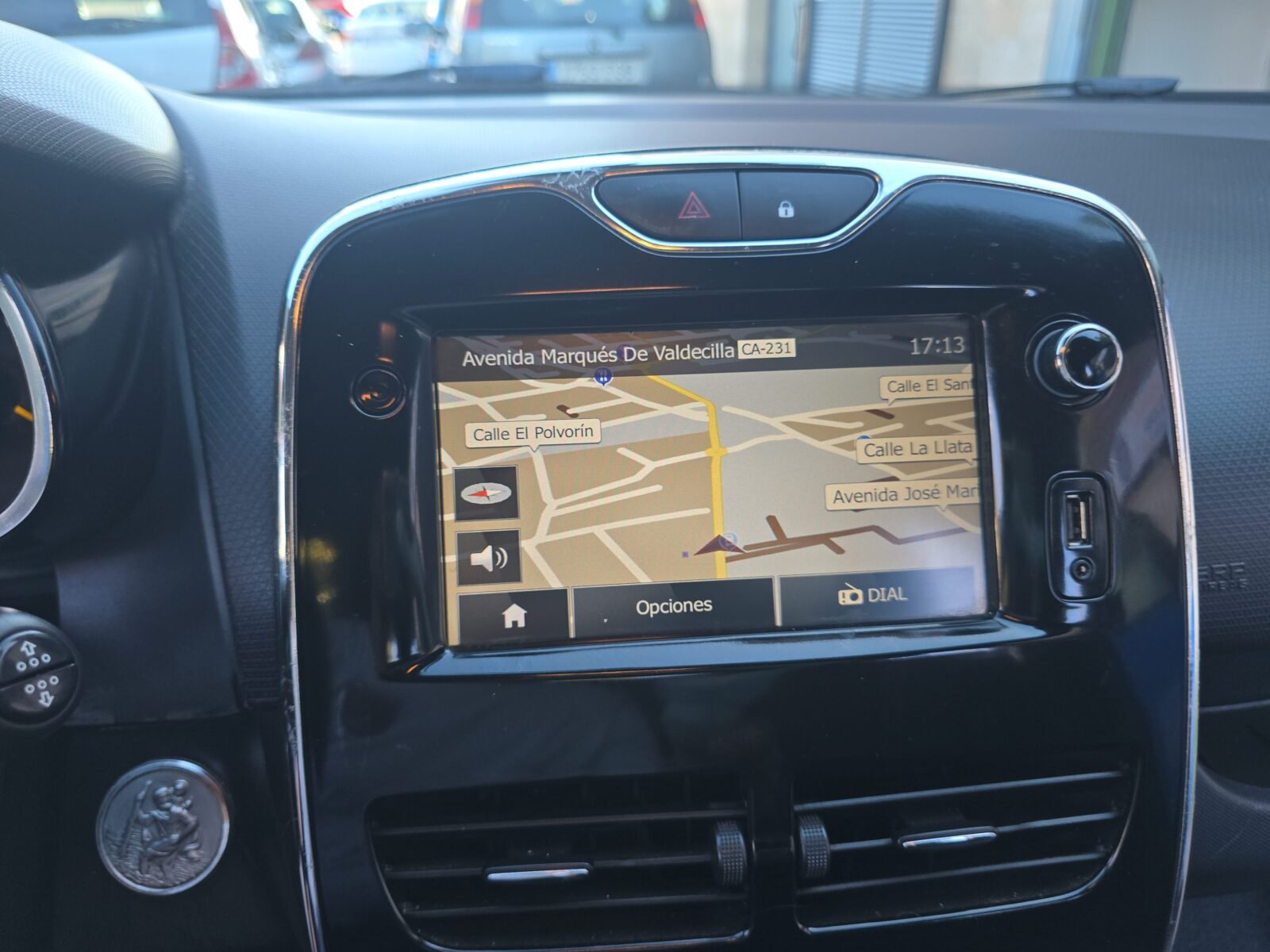 RENAULT Clio 1.2I AUTHENTIQUE