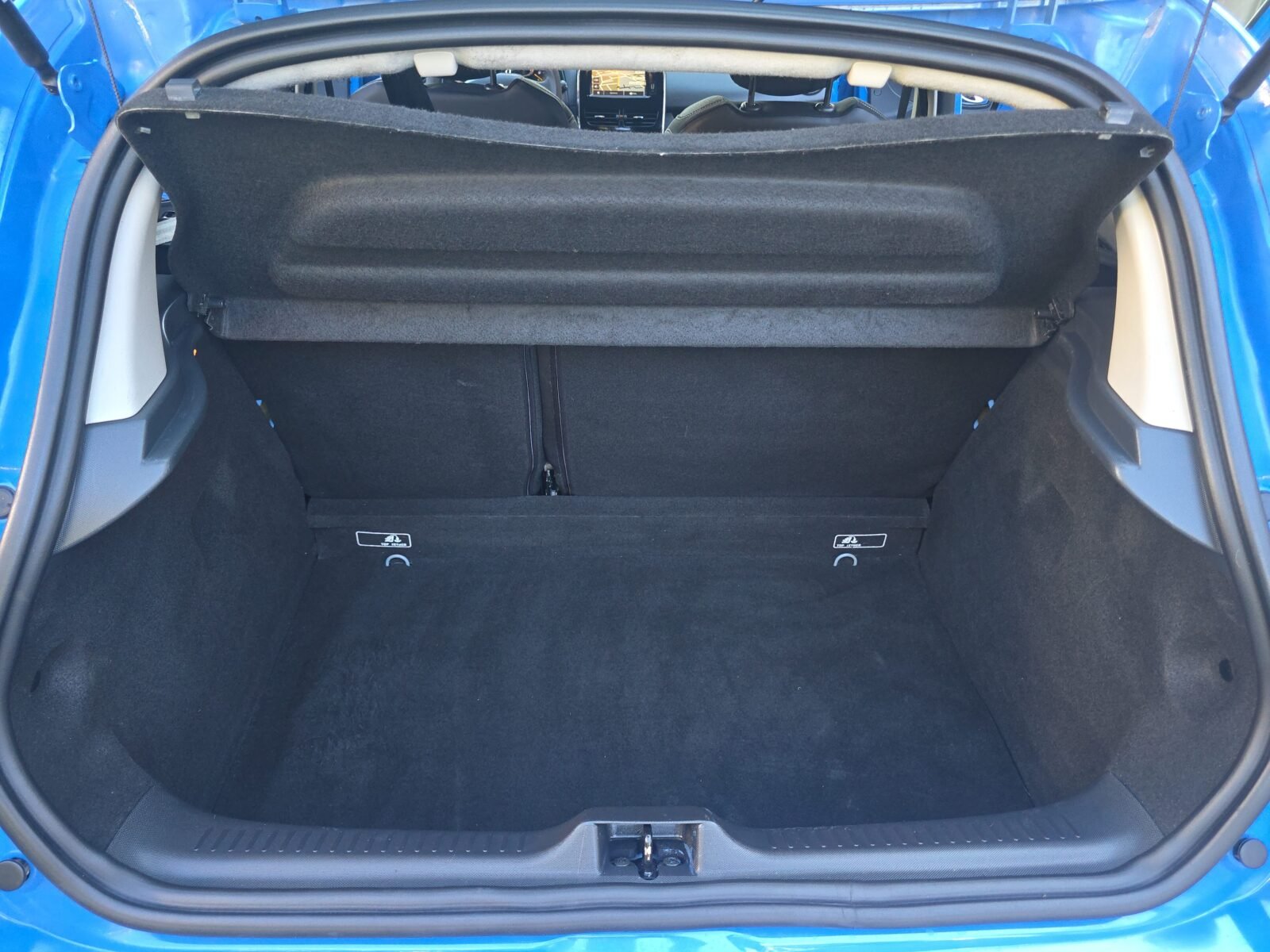 RENAULT Clio 1.2I AUTHENTIQUE