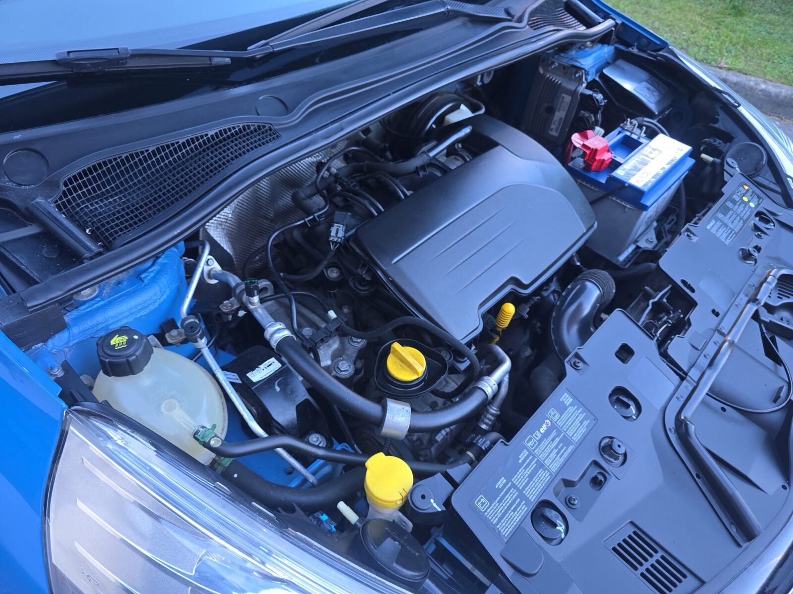 RENAULT Clio 1.2I AUTHENTIQUE