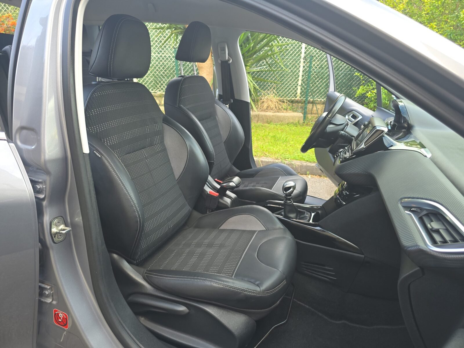 PEUGEOT 2008 1.6BlueHDI ALLURE
