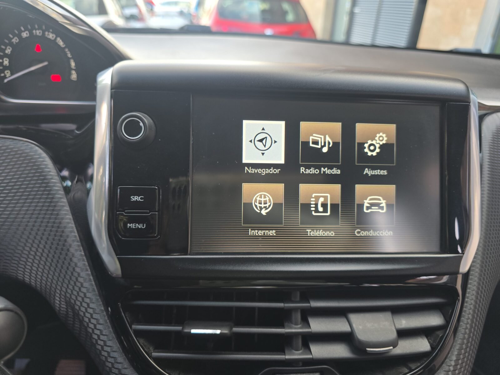 PEUGEOT 2008 1.6BlueHDI ALLURE