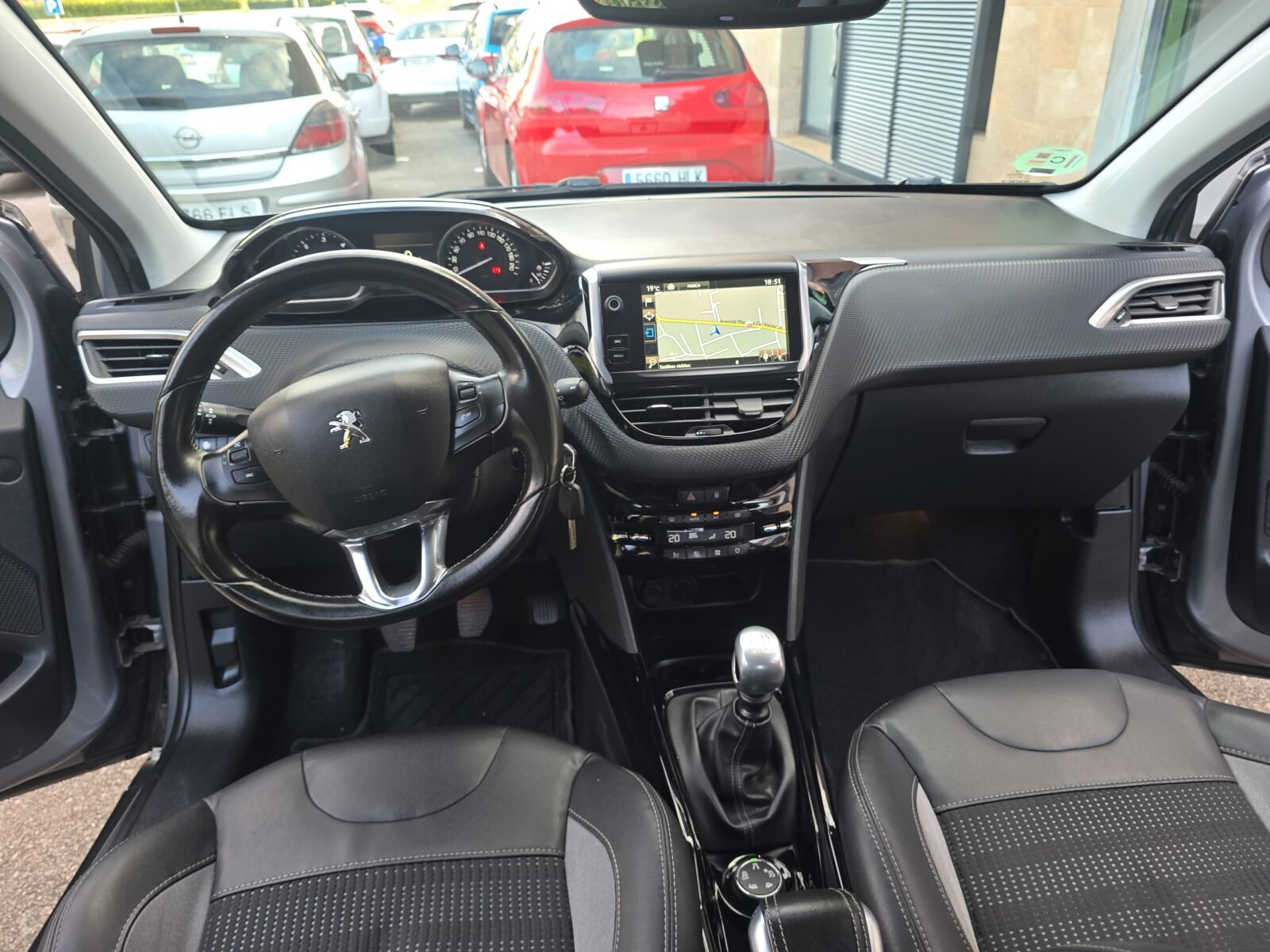 PEUGEOT 2008 1.6BlueHDI ALLURE