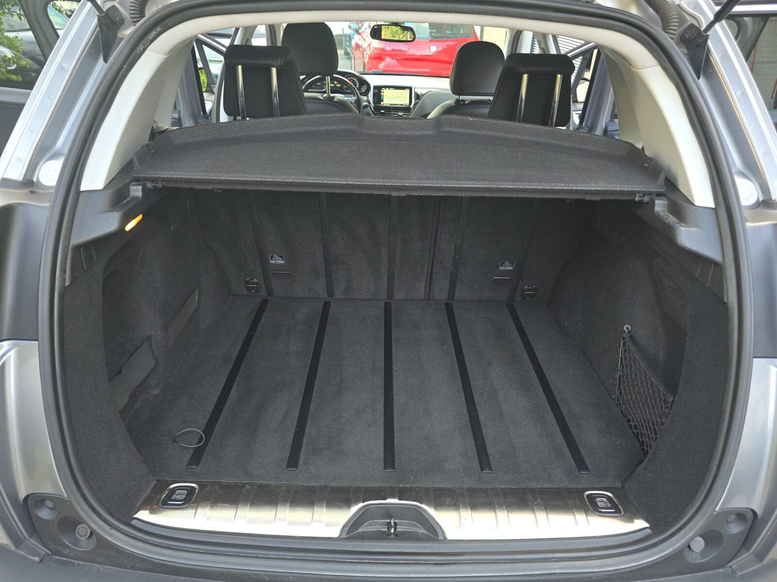 PEUGEOT 2008 1.6BlueHDI ALLURE