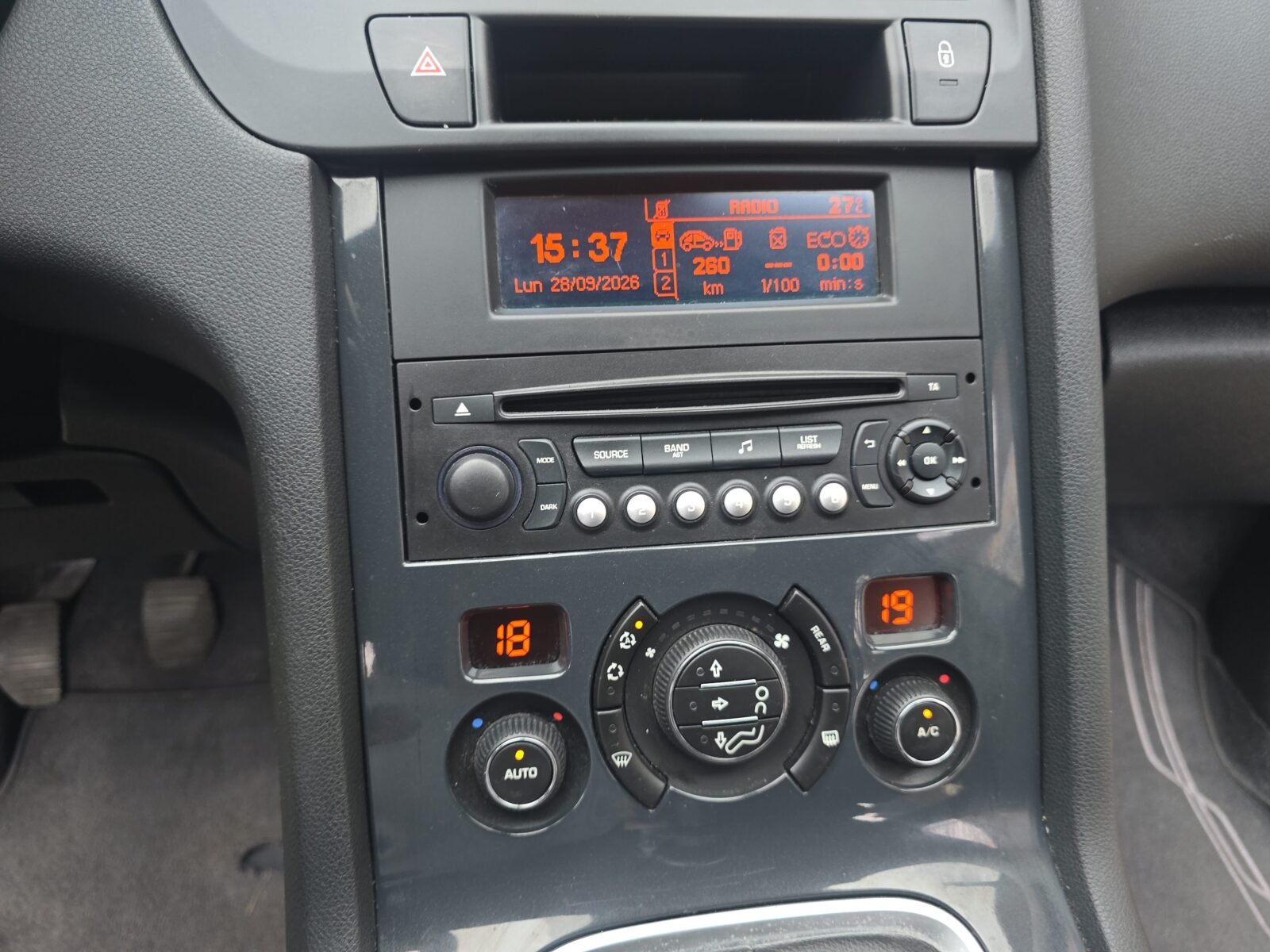 PEUGEOT 5008 1.6HDI STYLE 7 PLAZAS