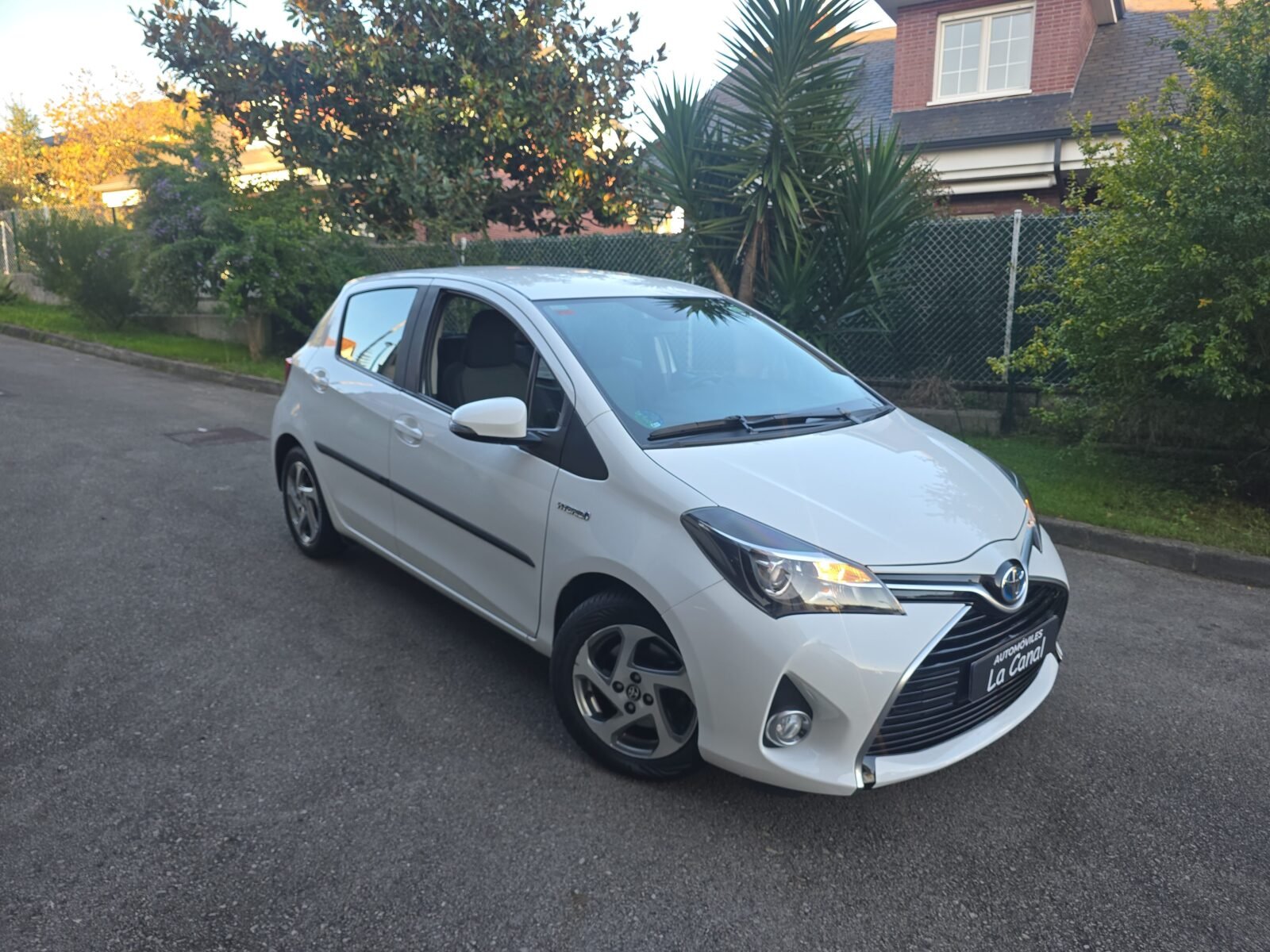 TOYOTA YARIS 1.5VVTI HYBRID ACTIVE
