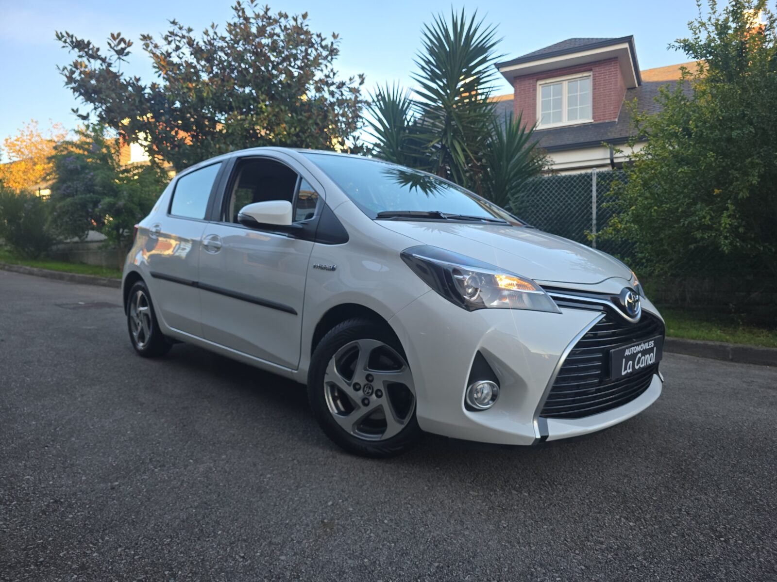 TOYOTA YARIS 1.5VVTI HYBRID ACTIVE